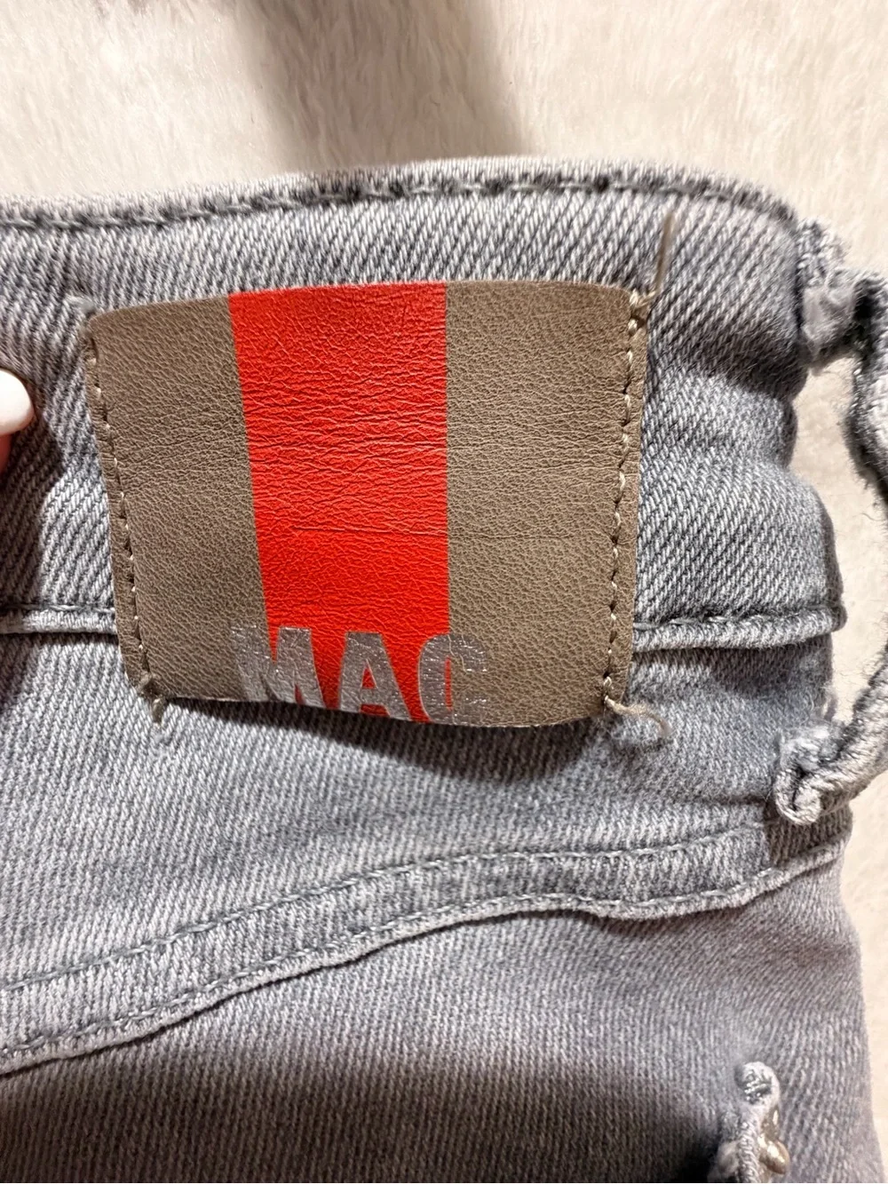 MAC Angela Gray Distressed Skinny Jeans 34/32 Premium European Denim